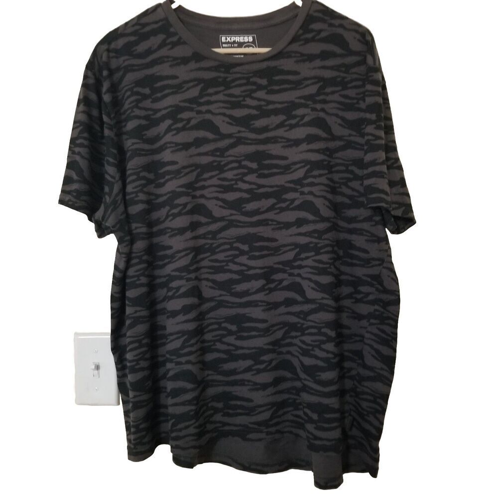 030) Express Womens Tshirt Quality Fit Xlarge Camoflauge Brown‎ Black